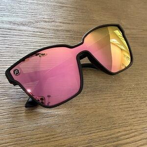 Blenders Burbank Rose Polarized Sunglasses Womens Frames